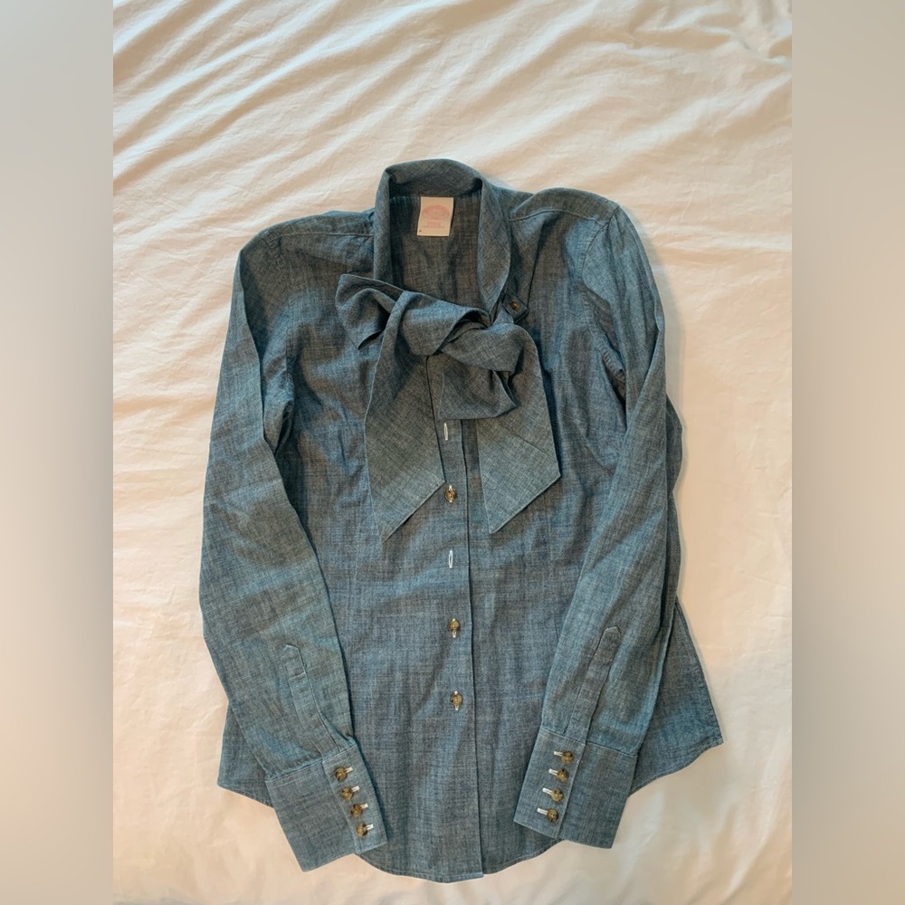 Brooks Brothers Chambray Size 2 Button Down